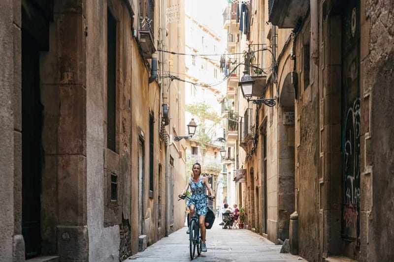Barcelona: Sagrada Familia or City Tour by Bike or eBike - The 11 a.m. route brings you to Sagrada Familia