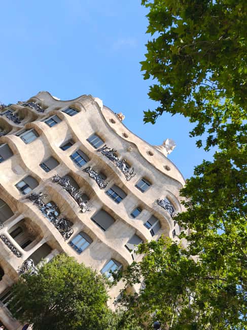 Barcelona: Top-Rated Bike or E-Bike Tour with Local Guide - Key points to know before you book
