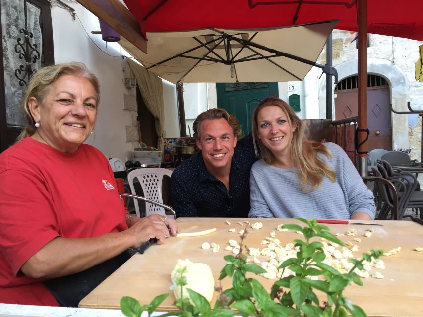 Bari: Bike Tour & Pasta Making Experience - Tasting orecchiette with tomato sauce