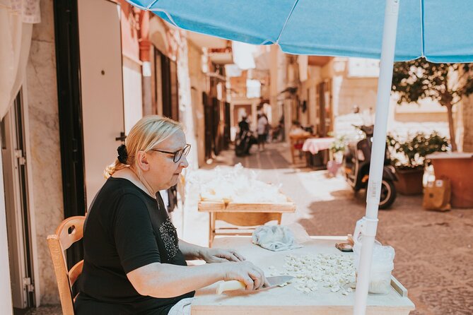Bari Bike Tour with Pasta Experience - Piazza Ferrarese and the old Roman road