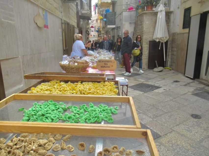 Bari: Guided e-bike tour of seafront & old town - What the guide adds to the ride
