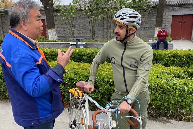 Beijing Highlights-Private Beijing Bike Tour - Jingshan Park and the imperial city