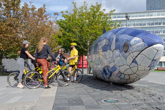 Belfast Bike Tours - David’s guiding style and the group size