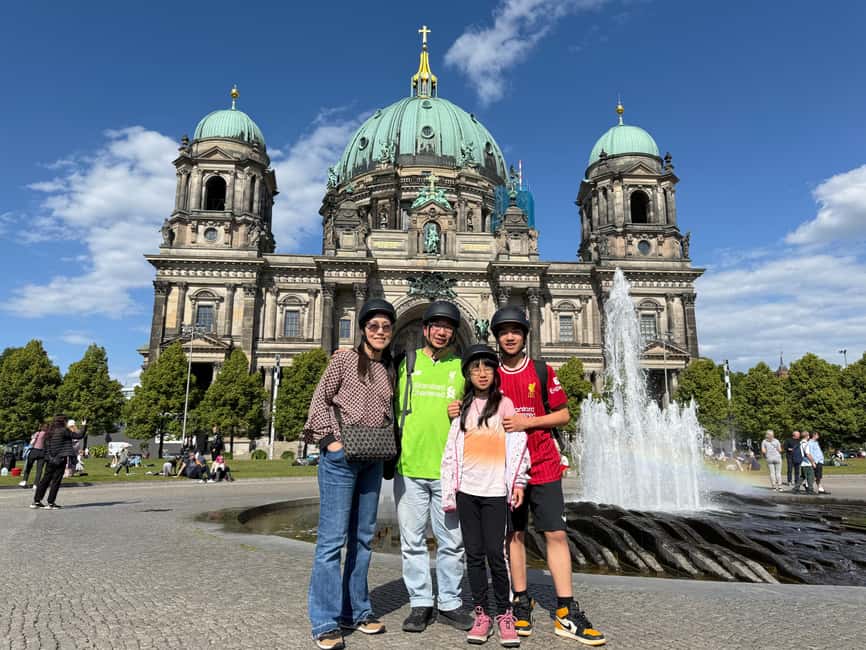Berlin: 3-hour bike tour - A journey through time in the capital - Museum Island and Gendarmenmarkt