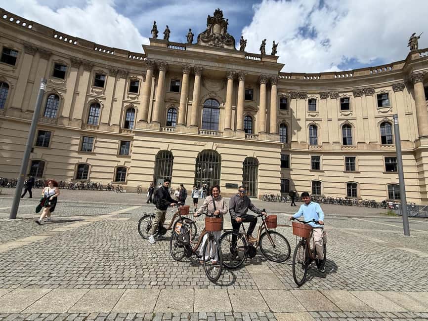 Berlin: 3-hour bike tour - A journey through time in the capital - Starting with Berlin’s Cold War story