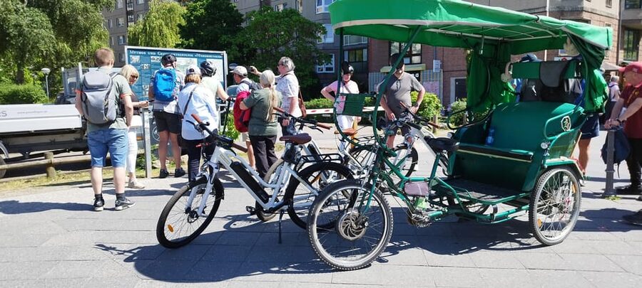 Berlin (E)Bike Tour Historical Highlights in Small groups - TV Tower and Museum Island