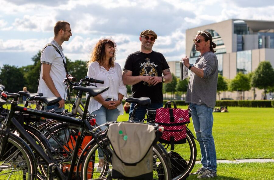 Berlin: E-Bike Tour of the Berlin Wall and Mitte Highlights - Why an e-bike is a smart way to see Berlin