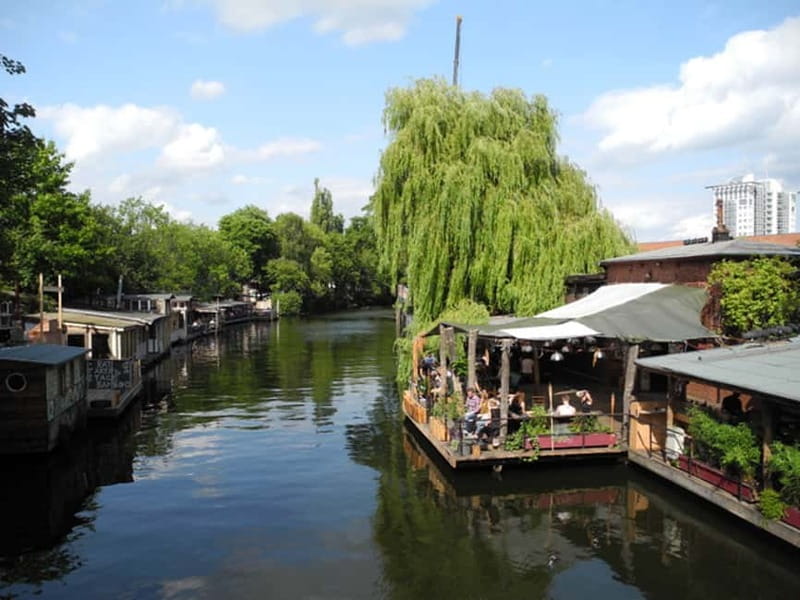Berlin: Experience the Alternative Kreuzberg on a Bike Tour - What the pace feels like on a three-hour ride