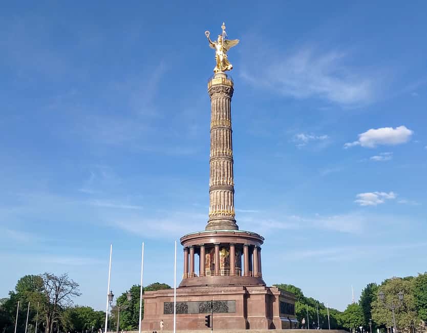 Berlin: From East to West & Wall Tour by Bike with a Guide - Unter den Linden and the Brandenburg Gate