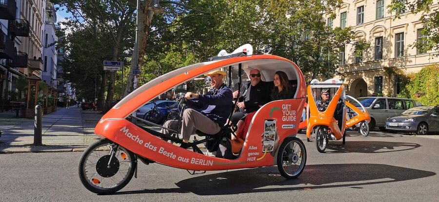 Berlin: Illuminated Berlin by Bike Taxi - What the electric bike taxi feels like