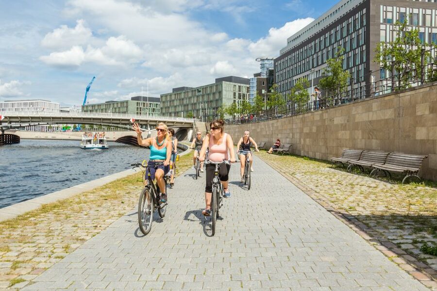 Berlin: Sights and Highlights Bike Tour with a Local Guide - Museum Island and the route through central Berlin