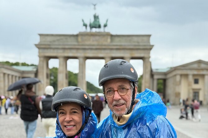 Berlin : The best bike tour with a Berlin guide and insider tips - The Holocaust Memorial and Brandenburg Gate