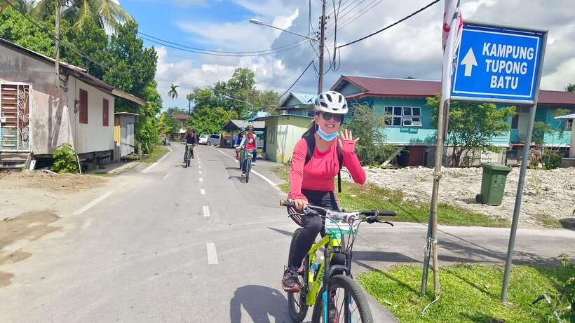 Best of Kuching: Heritage & Kampong Bike Tour - How much cycling is involved?