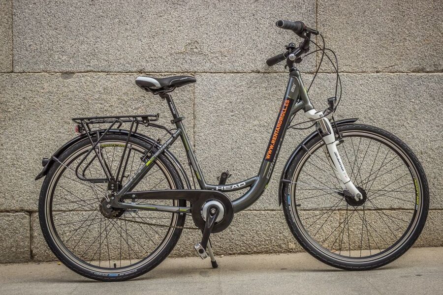 Best of Madrid: 3-Hour Guided Bike Tour in Small Groups - Guide quality and group feel