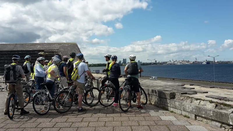 Best of Tallinn 2-Hour Bike Tour - Riding beside the Gulf of Finland