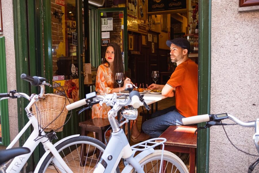 BiciTapeo : Tapas and Highlights Guided Vintage Bike Tour - Key points to know before you book