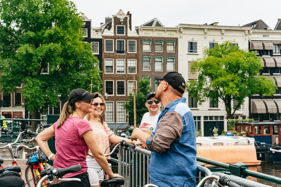 Big Bike tour Amsterdam - See all in 3 unforgettable hours - A welcome pause in Vondelpark