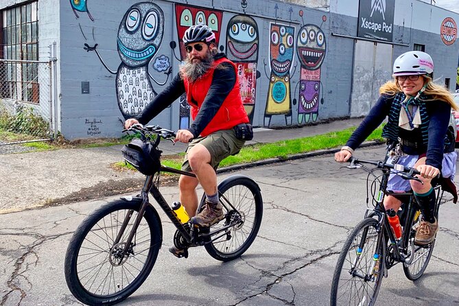 Bike Around Portland Oregon: Art, Culture, Bridges, Poetry - The snack stop, with changing options