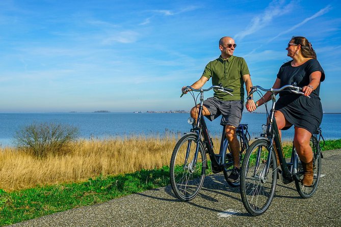 Bike rental Volendam - Explore the Countryside of Amsterdam - The first choice: Edam or Monnickendam
