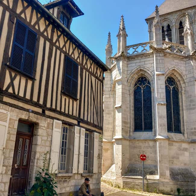Bike tour from Vernon to Giverny with local guide - Vernon’s Medieval Streets and WW2 Traces