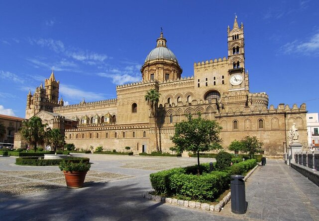 Bike tour of the historic center of Palermo with tasting - Key points to know before you book