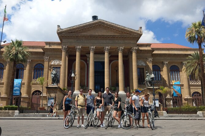 Bike tour of the historic center of Palermo with tasting - Ballarò Market and the Torre di San Nicolo