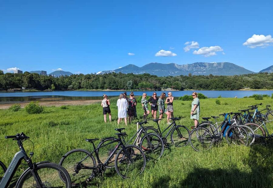 Bike Tour Tirana Highlights - Why a bike is a smart way to see Tirana
