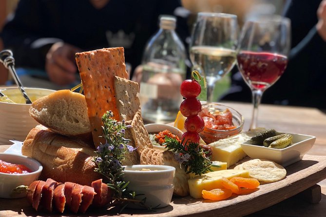 Bike & Wine Tour: Arrowtown to Valley of the Vines - Kinross, Rockburn, and Mount Rosa