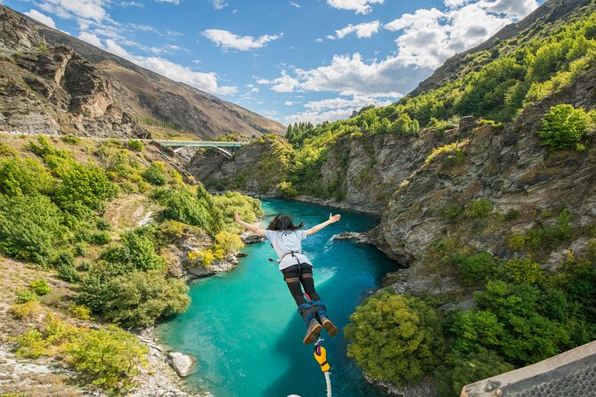 Bike & Wine Tour: Arrowtown to Valley of the Vines - Who should book this experience?