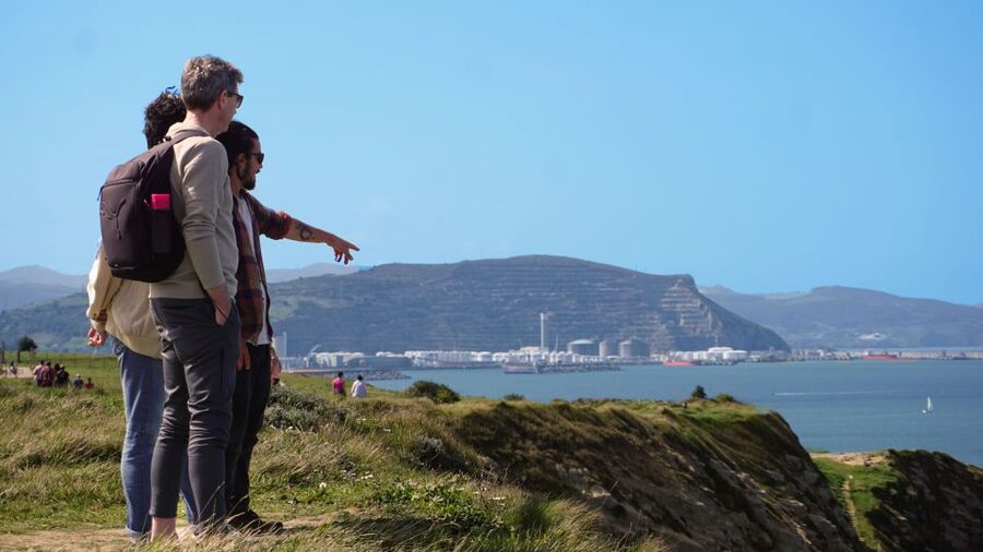 Bike with Pintxos & Drinks in Getxo. Bilbao´s scenic seaside - Starting beneath the Vizcaya Bridge