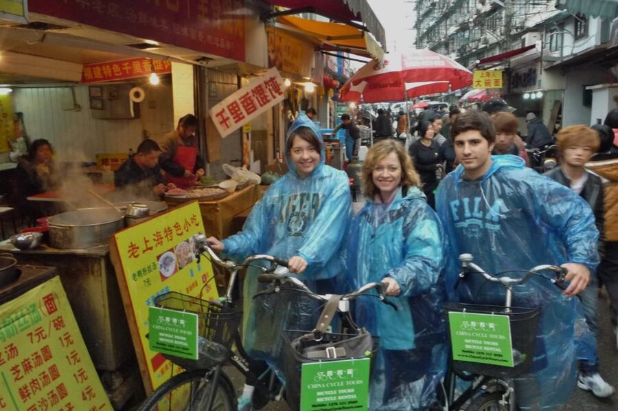 Biking Real Shanghai& Tea Tasting Experience - Xintiandi, the Bund area, and changing Shanghai