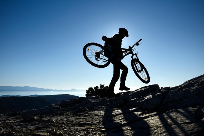 Biking Vidova - Skrip & museum of olive oil - Splitska - Postira - Why starting at Vidova Gora changes the ride