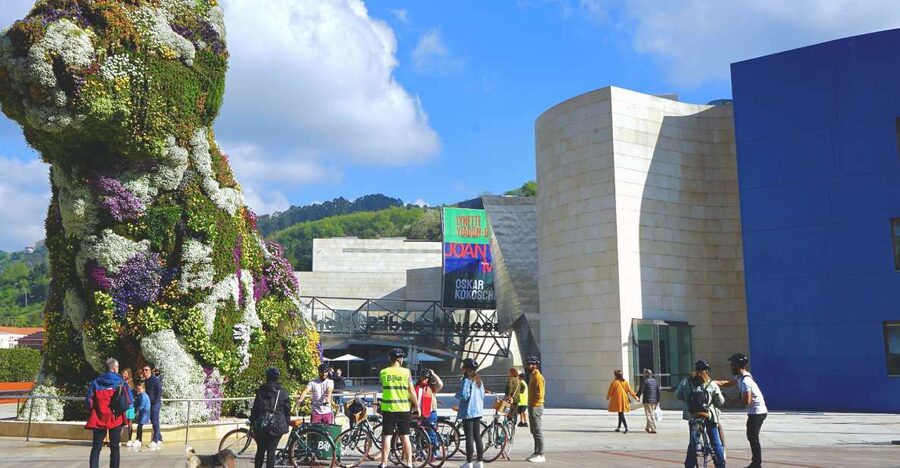 Bilbao: City Highlights Guided Bike Tour - Guggenheim Museum and La Salve Bridge