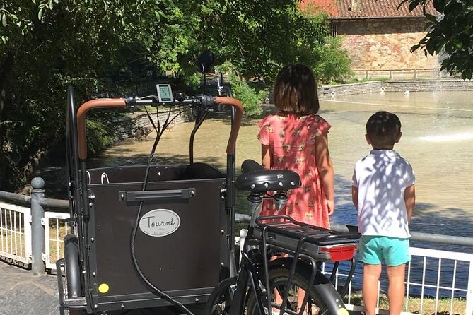 Bilbao Highlights 3-hour E-Bike tour: Small Group or Private Tour - San Mamés: a football stop with local feeling