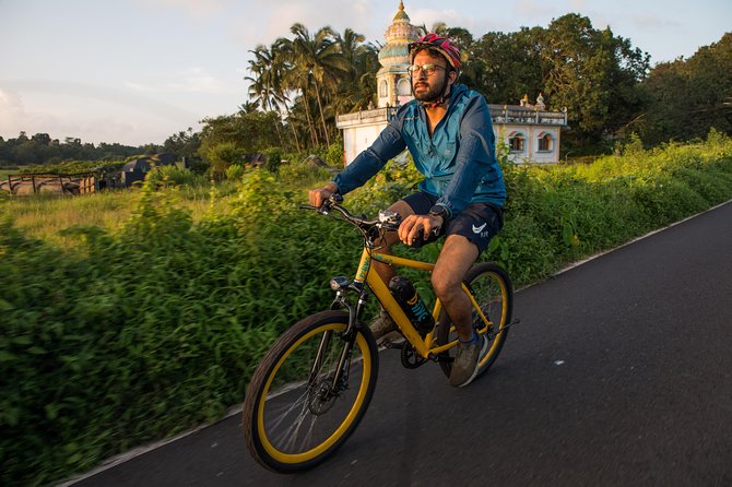 BLive Electric Bike Tours – Discovery of Divar Island - Paddy fields, village roads, and Portuguese homes