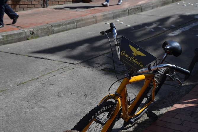 Bogotá Private Bike Tour with Transportation - Returning to La Candelaria and your hotel