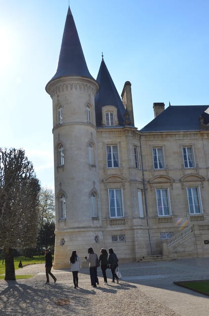 Bordeaux Backcountry E-Bike Tour with Lunch & Wine Tasting - Who will enjoy this Bordeaux day?