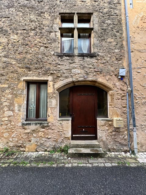 Bordeaux Backcountry E-Bike Tour with Lunch & Wine Tasting - Weather, clothing, and rider requirements