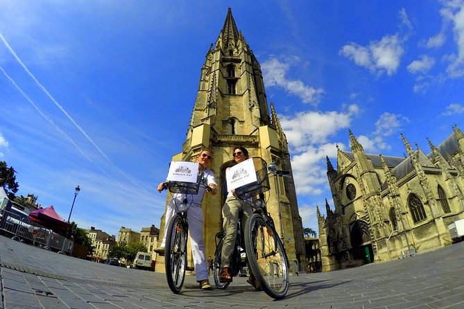 Bordeaux Essentials Sightseeing Bike Tour with a Local Guide - Why a bike is a smart way to see Bordeaux