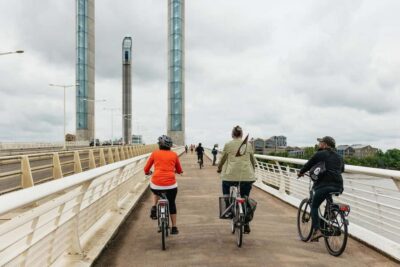 Bordeaux: Historic Center & Chartrons District Bike Tour