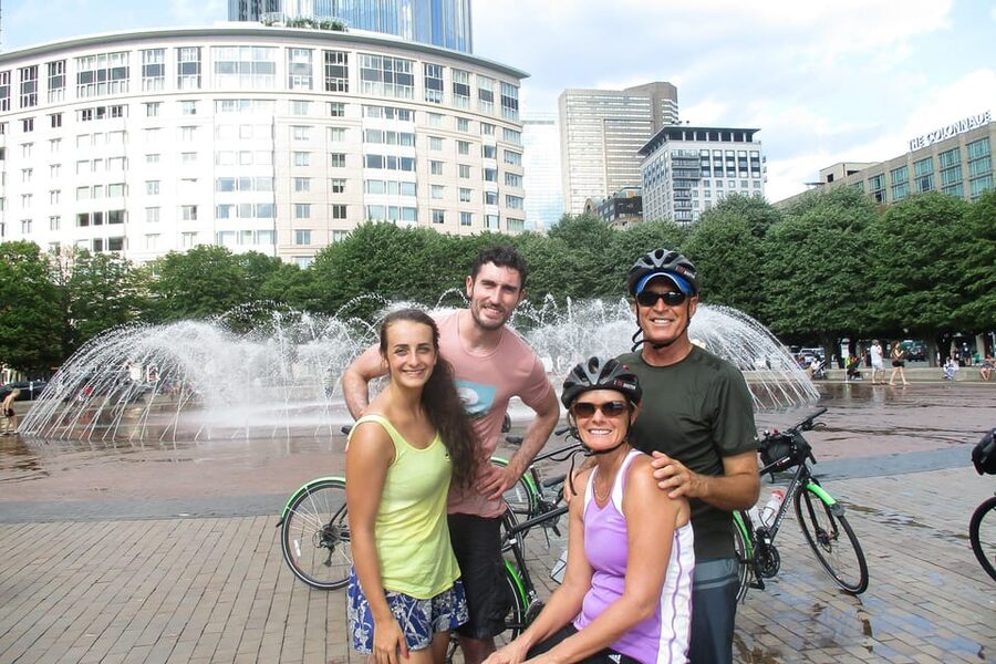 Boston: 2.5-Hour City View Bike Tour - Guides, pacing, and group safety