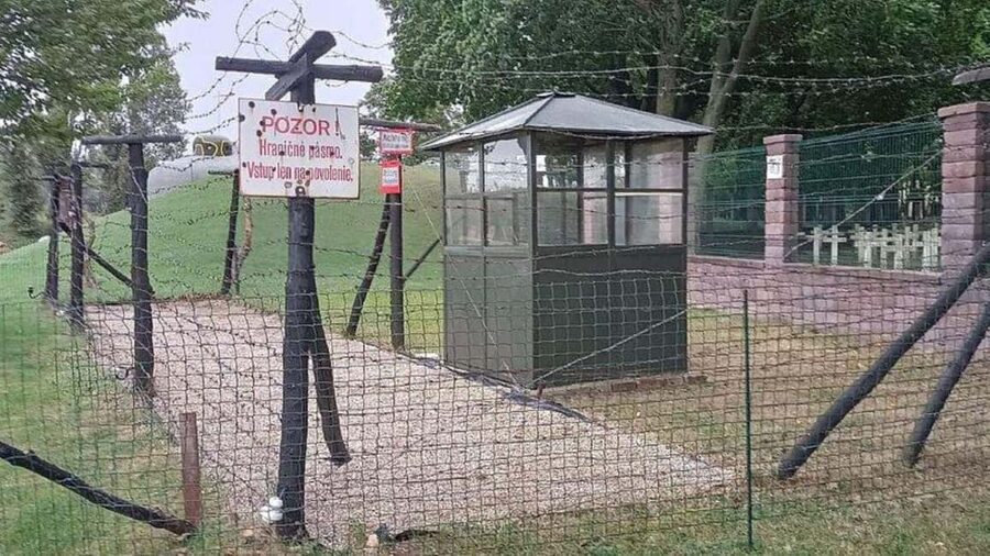 Bratislava: City and Iron Curtain and Bunker by E-Bike Tour - BS-4 Lány and the concrete border defenses