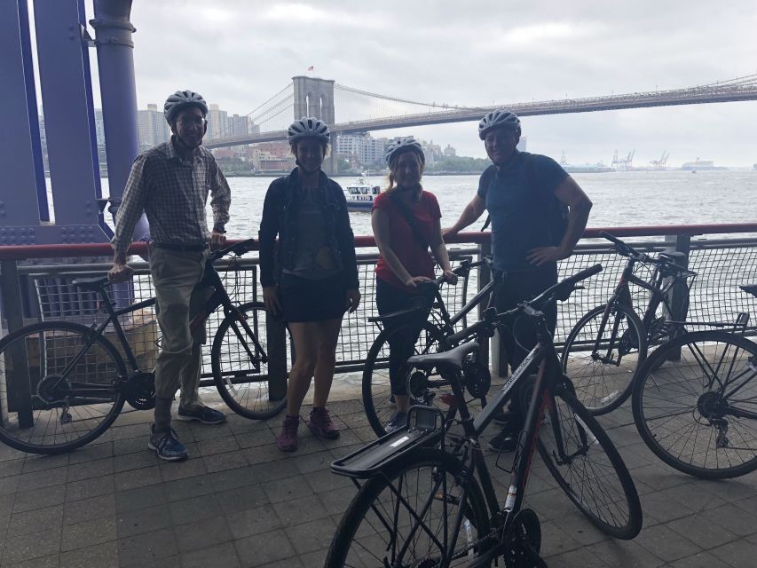Brooklyn: 2-Hour Manhattan & Brooklyn Bridges Bike Tour - Starting in Dumbo by the waterfront