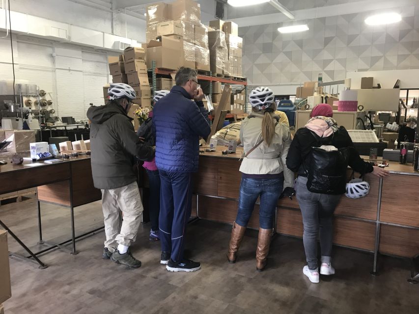 Brooklyn: Half-Day Cycling Tour - Grand Army Plaza and a ride through Prospect Park