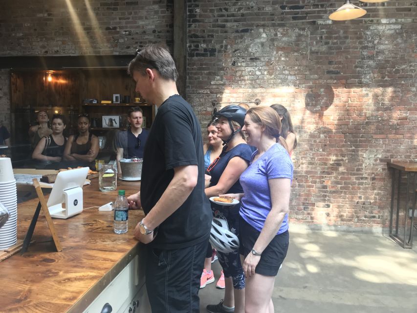 Brooklyn: Half-Day Cycling Tour - Red Hook, key lime pie, and Statue of Liberty views
