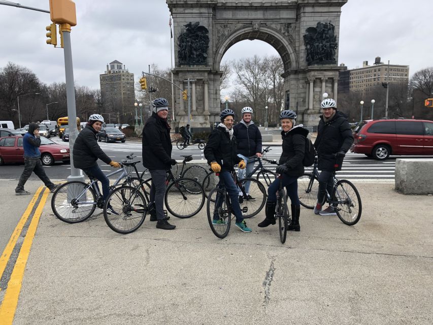 Brooklyn: Sightseeing Bike Tour with Local Guide - Red Hook’s port past and creative present