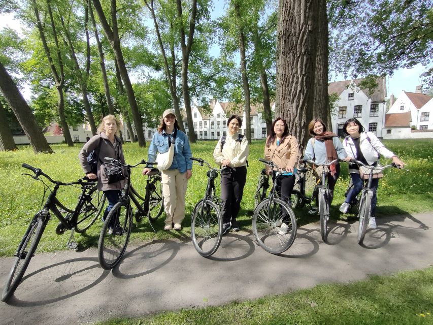 Bruges by bike with family and friends! - What the $41 price really covers