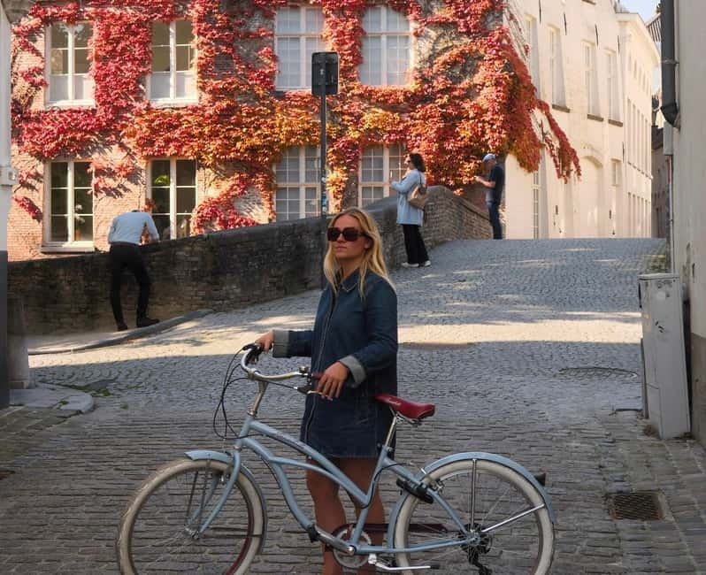 Bruges: City Bike Tour with a Local - Cruising through medieval Bruges