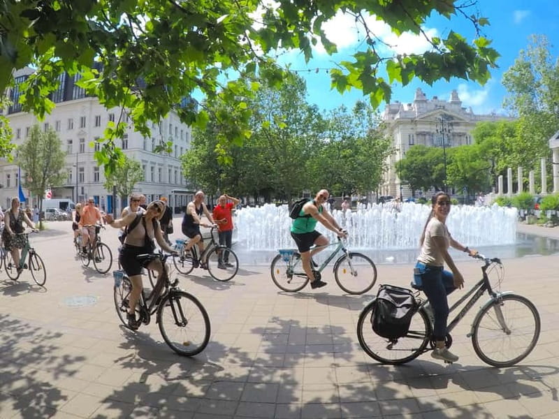 Budapest: Guided Bike & E-bike Tour with a Goulash - Starting in the Jewish Quarter on Rumbach Sebestyén Street