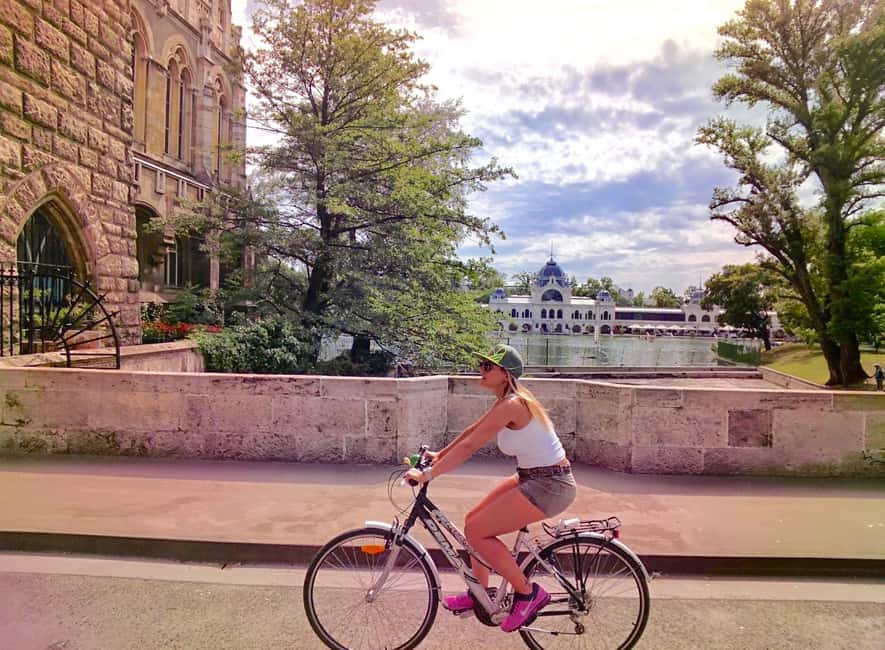 Budapest: Guided Bike & E-bike Tour with a Goulash - Parliament, St. Stephen’s Basilica, and the Grand Center